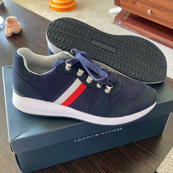 Tommy Hilfiger Shoes - Snickers Tommy Hilfiger